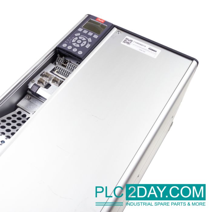 DANFOSS FC-302P37KT5E20H1, 131H2226, Frequency Inverter 37kW 73/65A main product photo