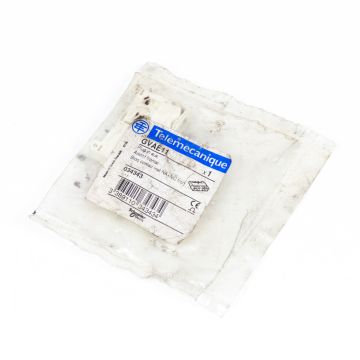 TELEMECANIQUE GVAE11 TeSys Deca - auxiliary contact - 1 NO + 1 NC ID2303,
