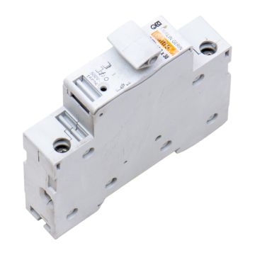 STI (Multi 9) 15636 Merlin Gerin Multi9 - fuse-disconnector at PLC2Day.com