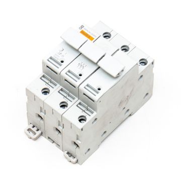 Schneider Electric Multi 9 (15656)  at PLC2Day.com